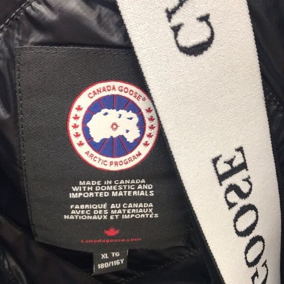 Canada Goose Black Puffer Jacket - Picture 2 of 15